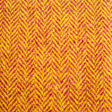 Load image into Gallery viewer, Harris Tweed Fabric 030
