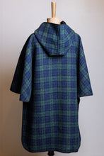 Load image into Gallery viewer, Ladies Harris Tweed Hooded Cape - Style 01
