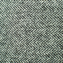 Load image into Gallery viewer, Harris Tweed Fabric 053
